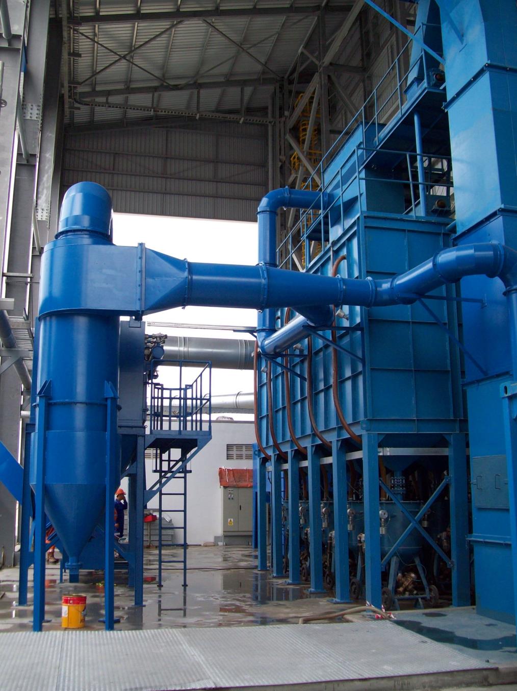 江蘇拋丸機(jī)除銹設(shè)備 4 噴砂房 4